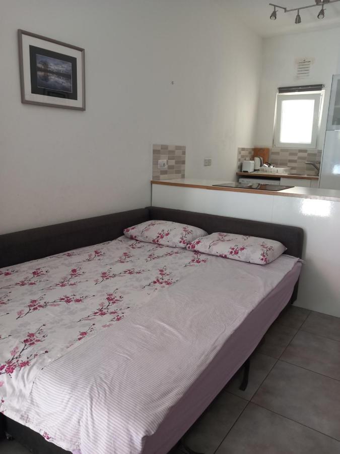 Paphos Studios Екстериор снимка