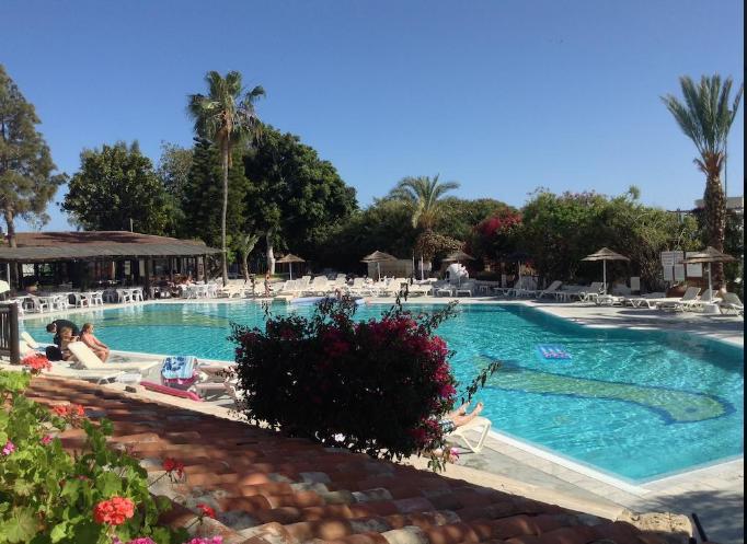 Paphos Studios Екстериор снимка