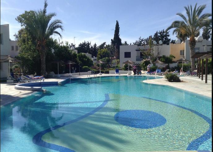 Paphos Studios Екстериор снимка